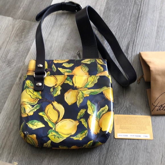 Patricia Nash Stipes Sling Crossbody 100% Leather Positano Limon Print NWOT - Picture 1 of 16